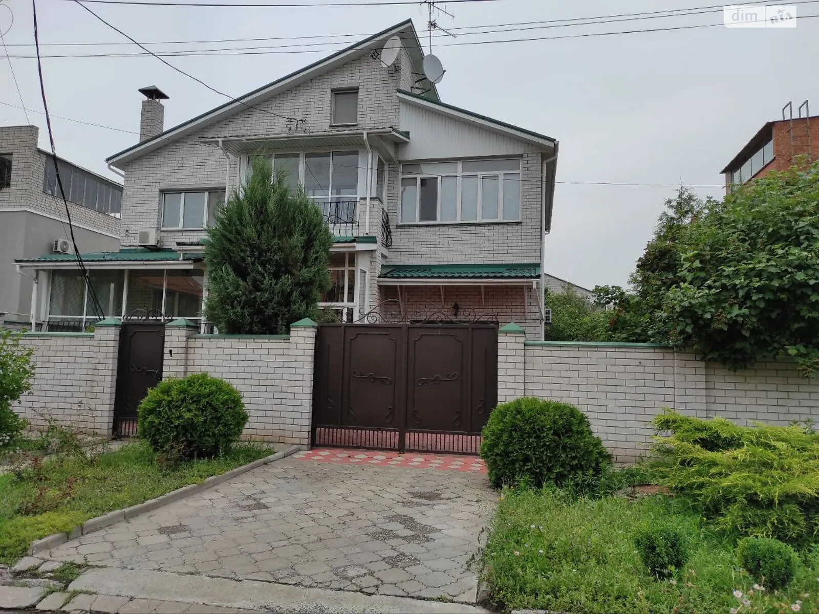 Продается дом на 2 этажа 216 кв. м с бассейном - фото 3