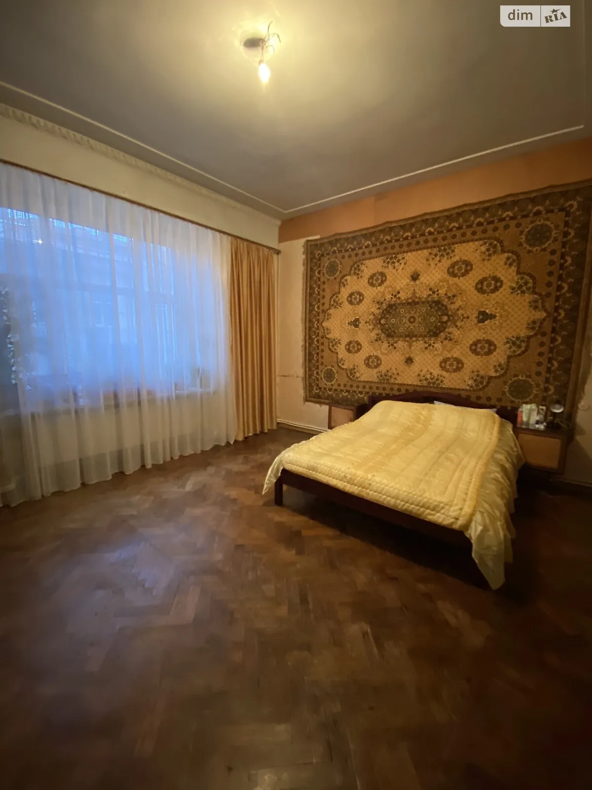 Продається 4-кімнатна квартира 132 кв. м у Одесі, вул. Катерининська