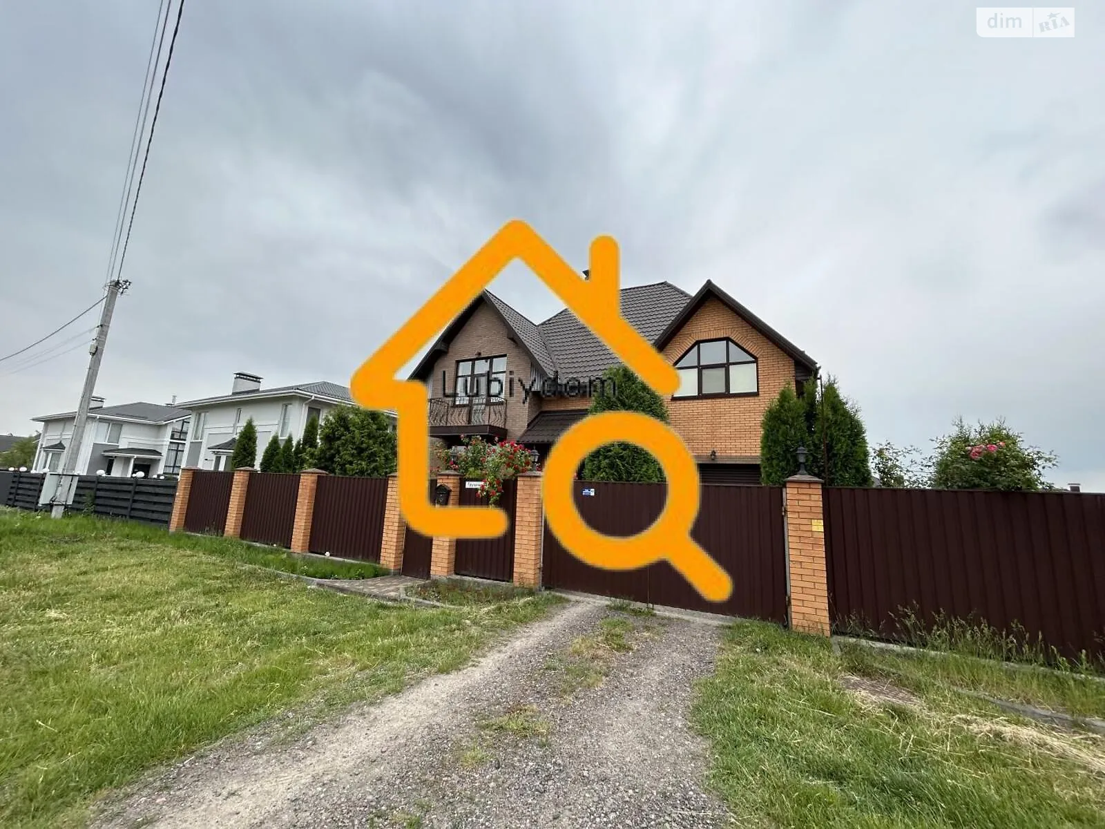 Продается дом на 2 этажа 220 кв. м с мебелью, цена: 230000 $ - фото 1