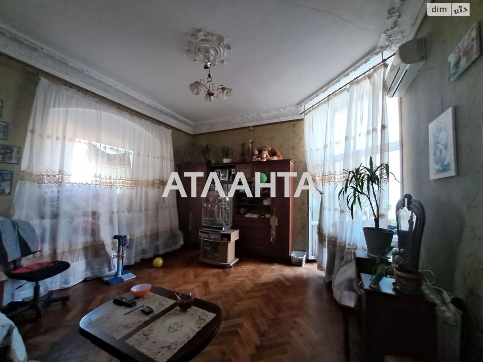 Продається 5-кімнатна квартира 140 кв. м у Одесі, вул. Новосельського