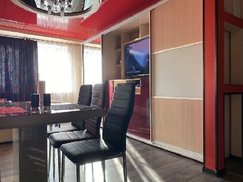 Продается 4-комнатная квартира 71 кв. м в Запорожье, ул. Хакасская