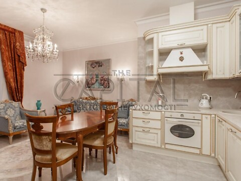 Продается 1-комнатная квартира 56 кв. м в Киеве, бул. Леси Украинки
