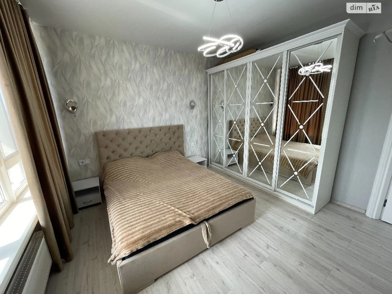 Продается 1-комнатная квартира 45 кв. м в Одессе, ул. Генуэзская - фото 1