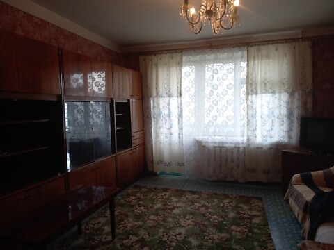 Продається 3-кімнатна квартира 60 кв. м у Павлограде, вул. Центральна