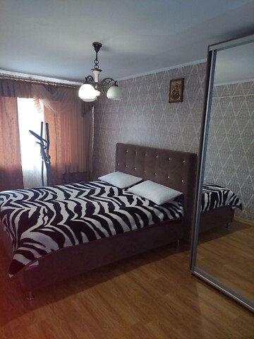 Продається 3-кімнатна квартира 60 кв. м у Івано-Франківську, вул. Тисменицька