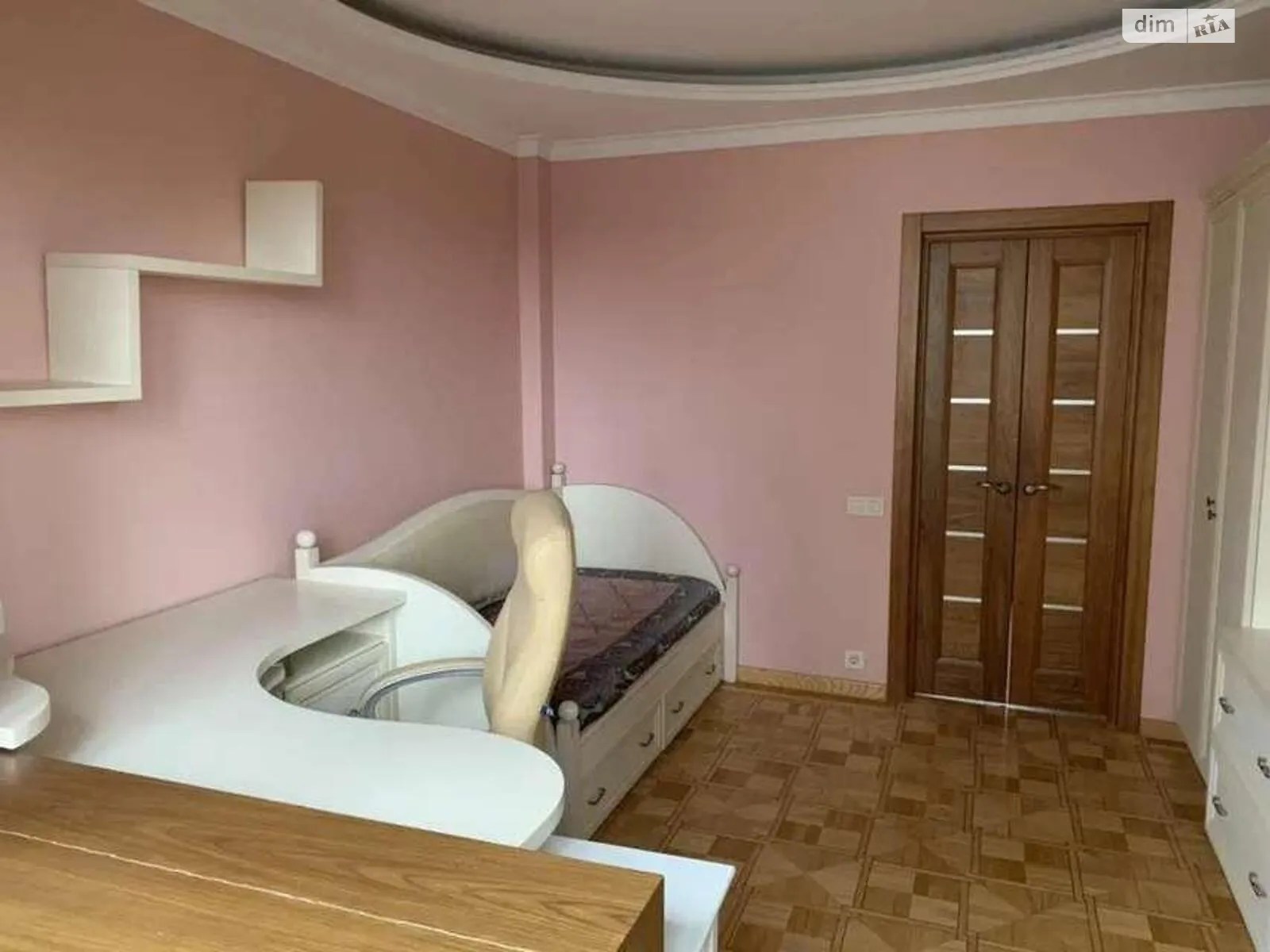 Продается 4-комнатная квартира 83 кв. м в Харькове, цена: 70000 $