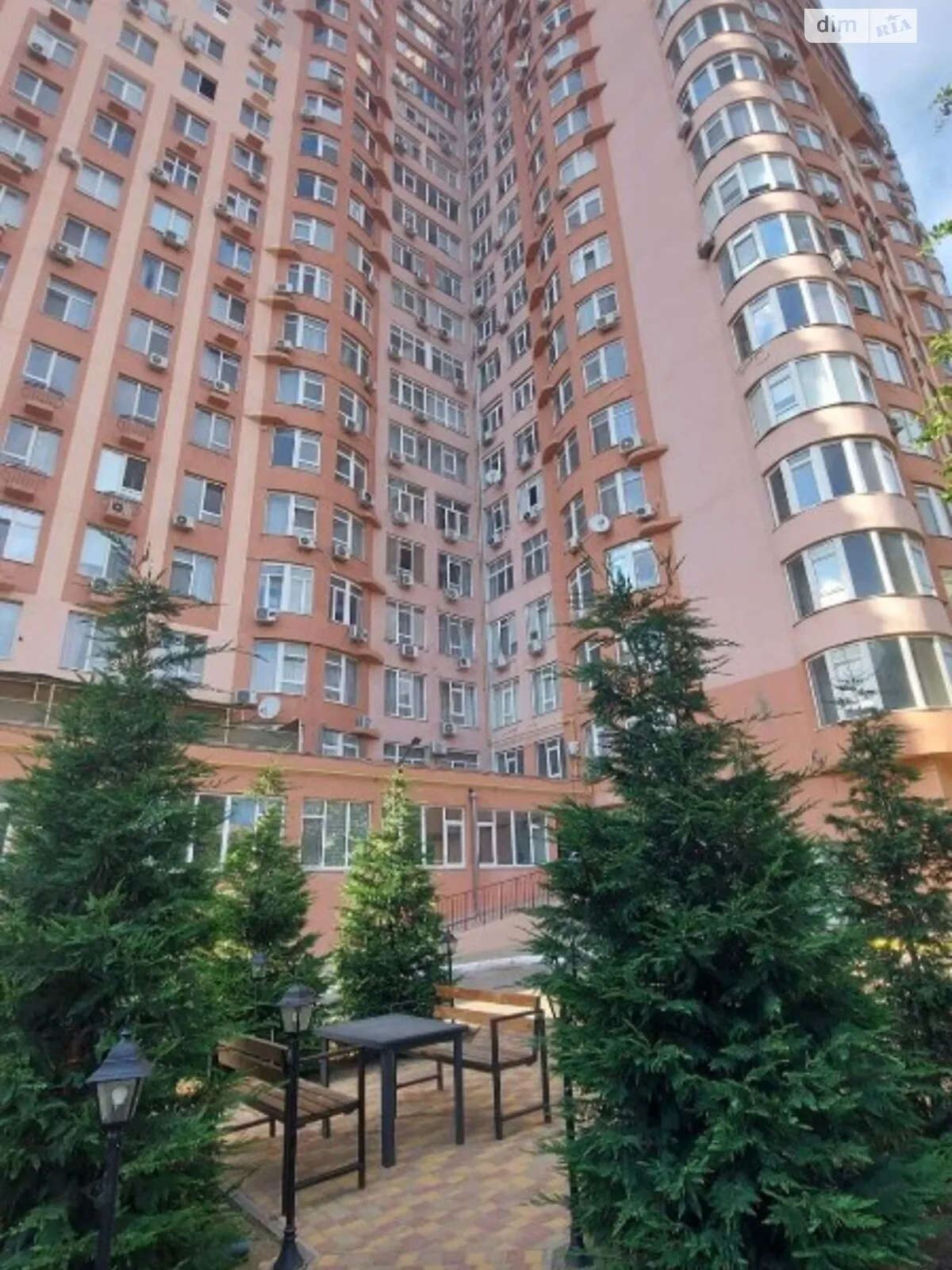 Продается 2-комнатная квартира 81 кв. м в Одессе, ул. Макаренко