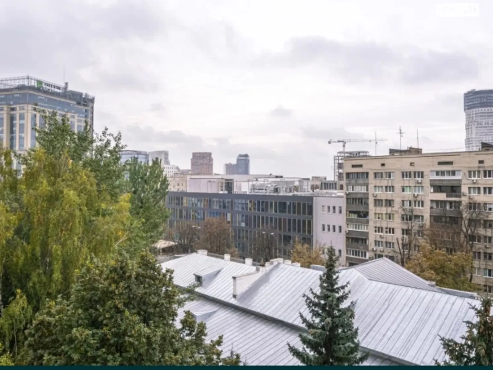Продается 3-комнатная квартира 100 кв. м в Киеве, ул. Михаила Омельяновича-Павленко(Суворова) - фото 1