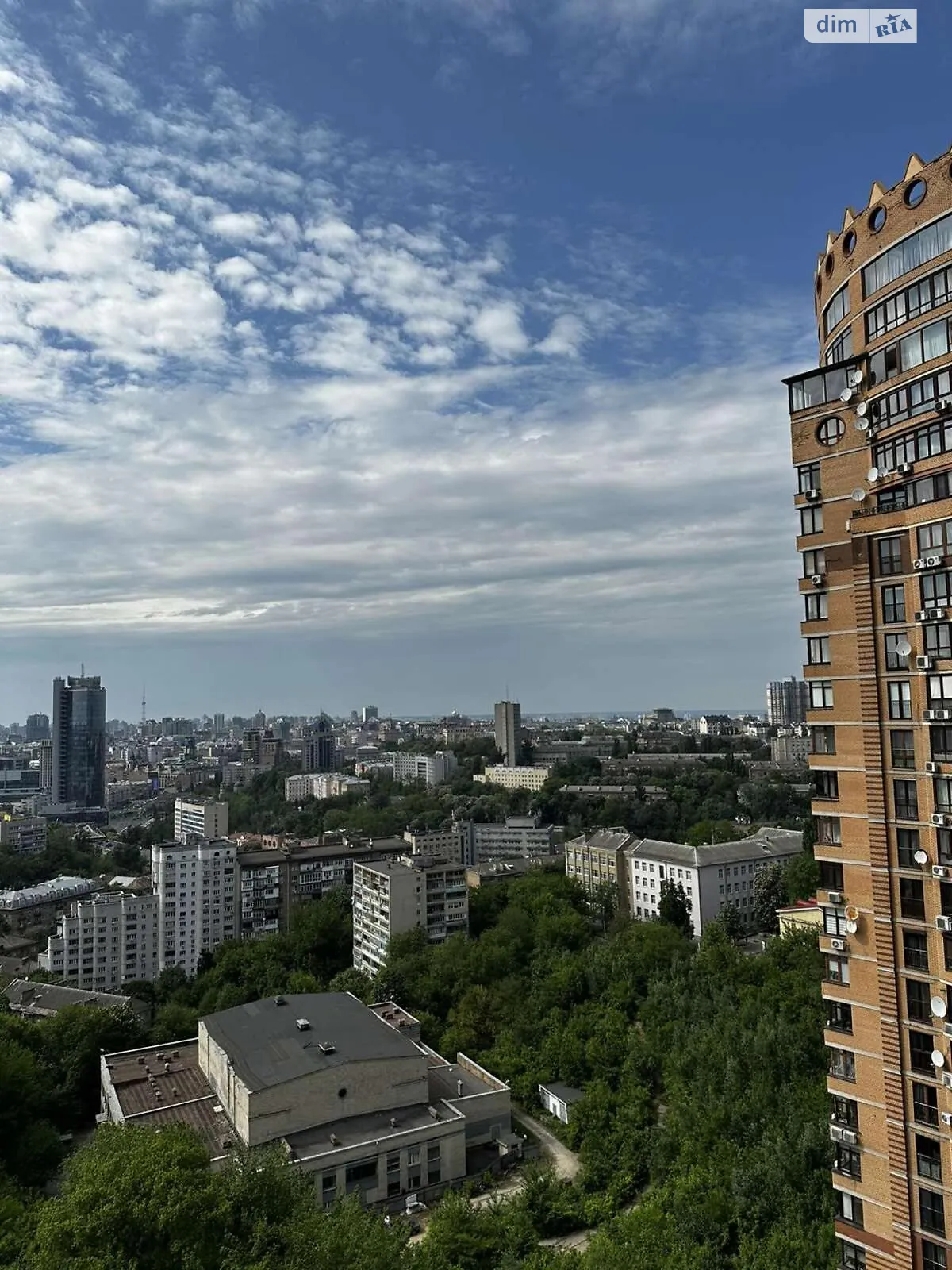 Продается 3-комнатная квартира 123 кв. м в Киеве, ул. Панаса Мирного, 17 - фото 1