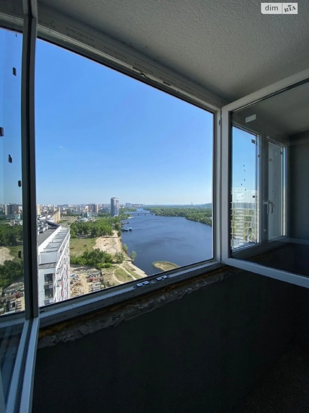 Продается 3-комнатная квартира 100 кв. м в Киеве, ул. Евгения Маланюка(Сагайдака), 101 - фото 1