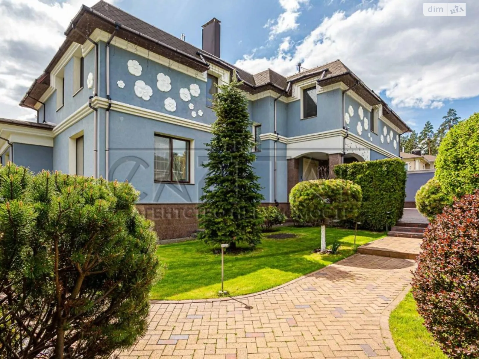 Продається будинок 3 поверховий 627 кв. м з бесідкою, цена: 1300000 $ - фото 1