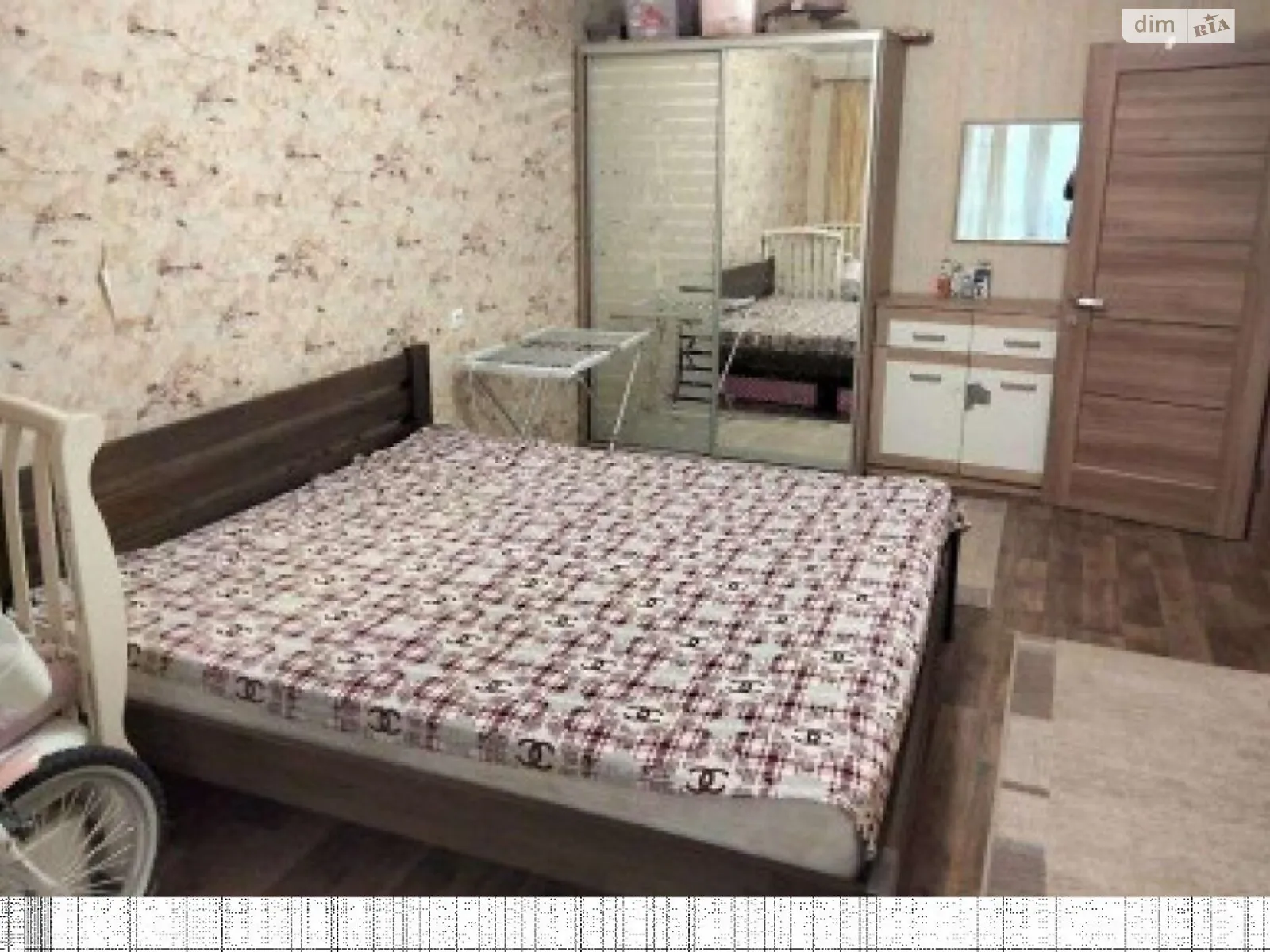 Продается 2-комнатная квартира 49 кв. м в Одессе, ул. Махачкалинская, 9