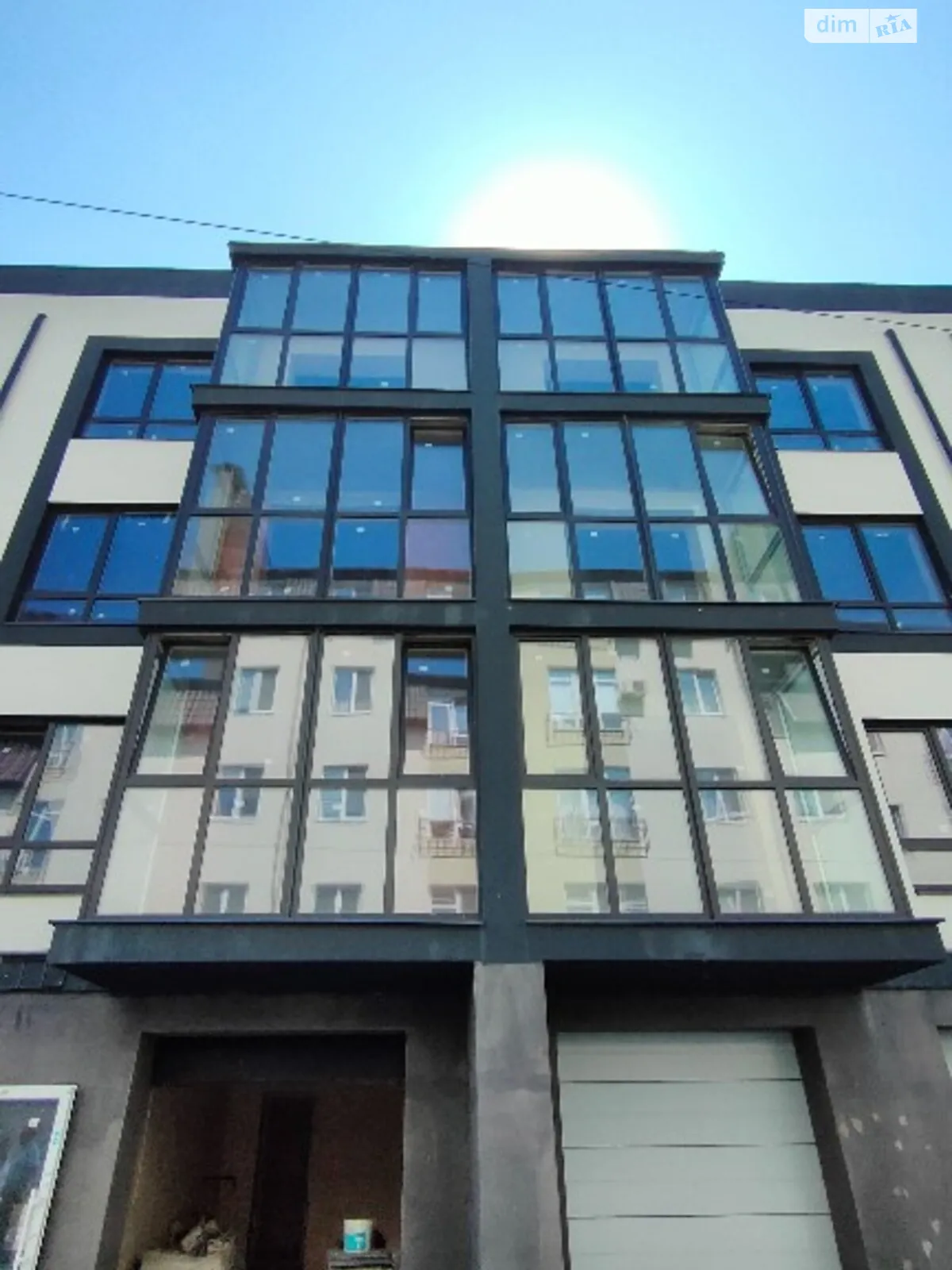Продається 1-кімнатна квартира 43 кв. м у Гостомелі, вул. Богдана Хмельницького
