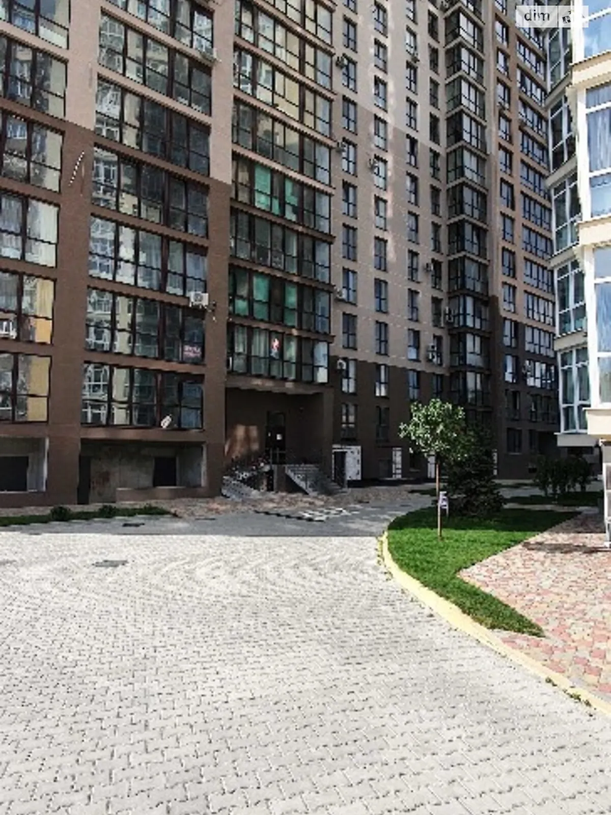 Продается 3-комнатная квартира 106 кв. м в Днепре, ул. Мандрыковская, 51Л