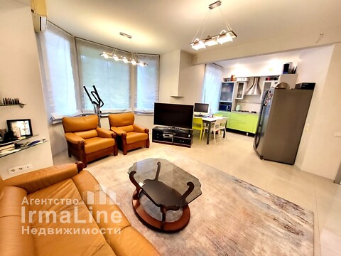 Продается 2-комнатная квартира 52 кв. м в Запорожье, просп. Соборный