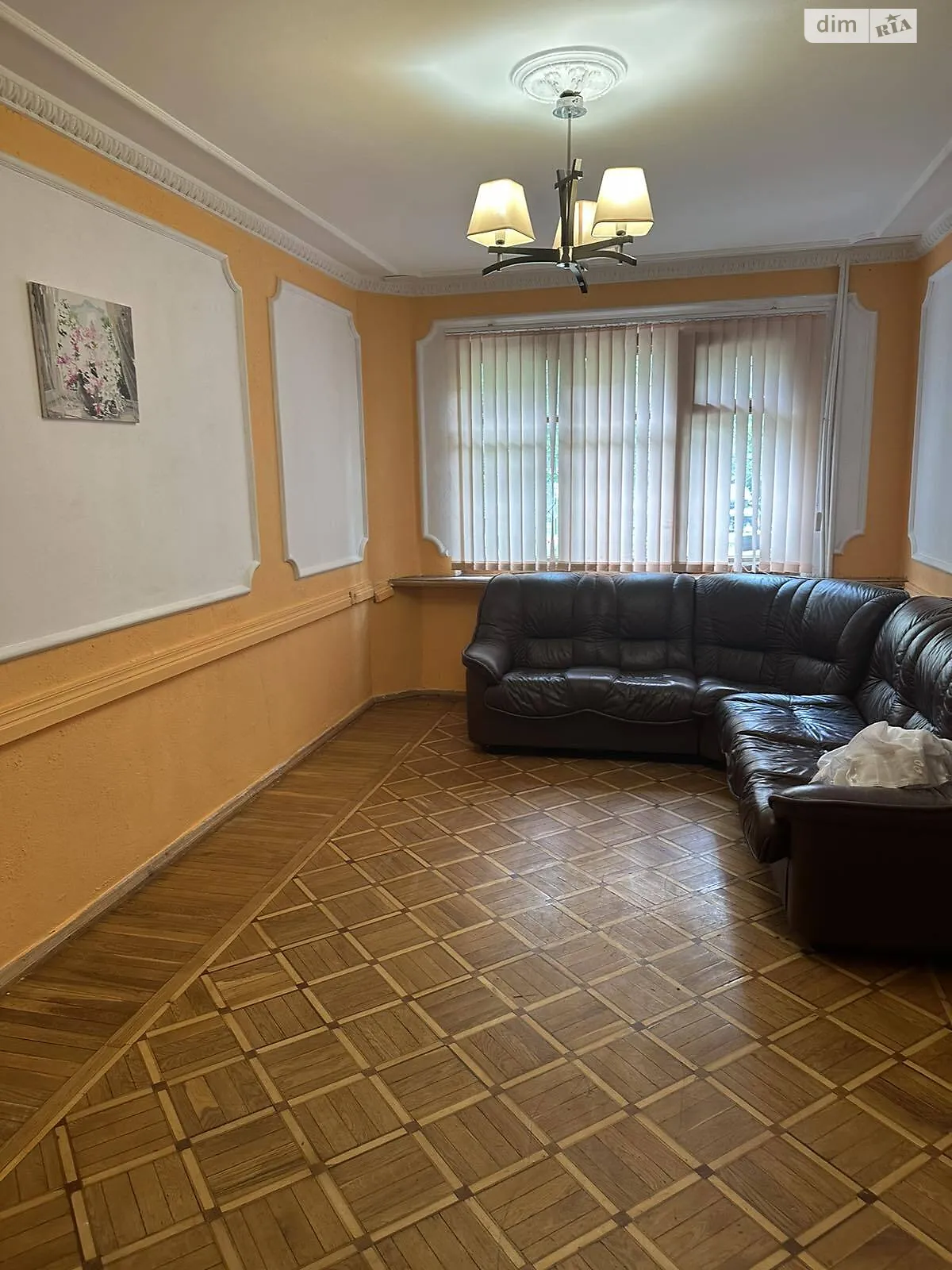 Продается 5-комнатная квартира 100 кв. м в Одессе, ул. Ильфа и Петрова
