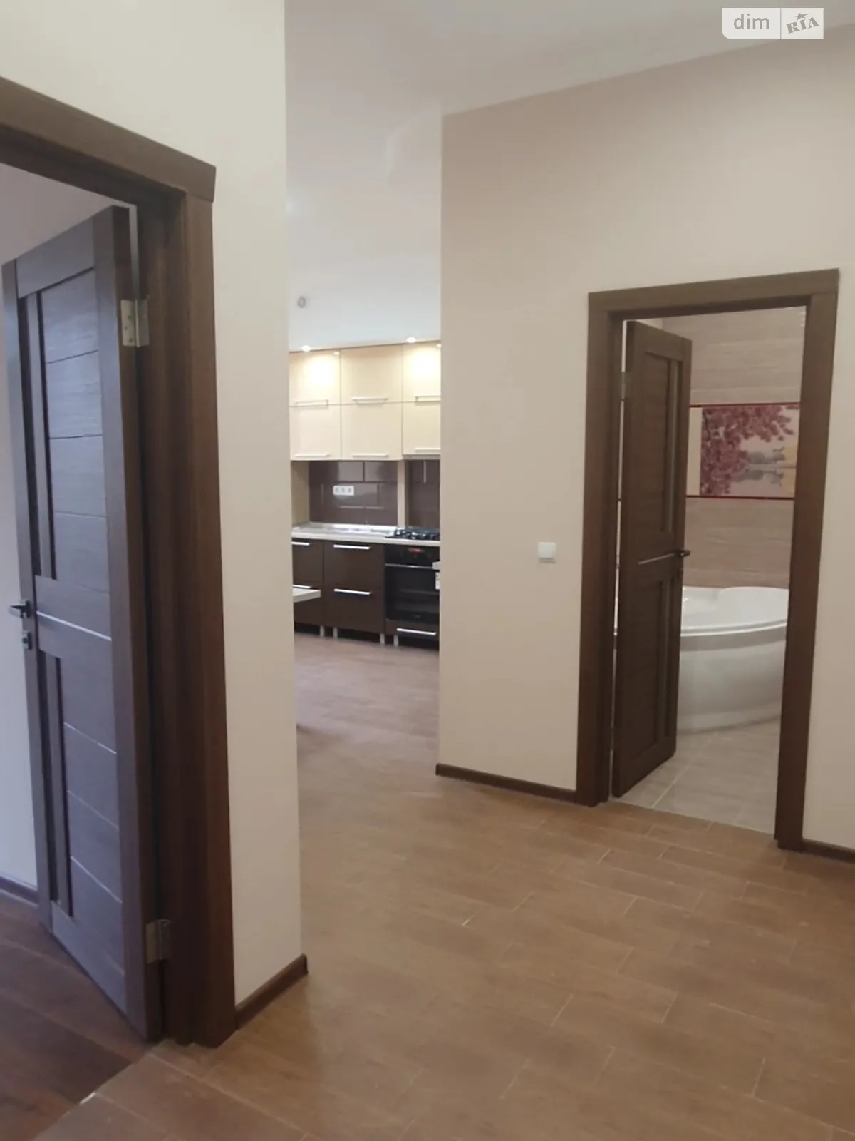 Продается 1-комнатная квартира 52 кв. м в Минае, ул. Августина Волошина - фото 1