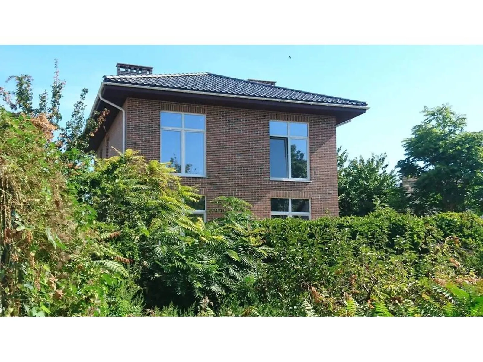 Продается дом на 3 этажа 240 кв. м с террасой, цена: 285000 $ - фото 1