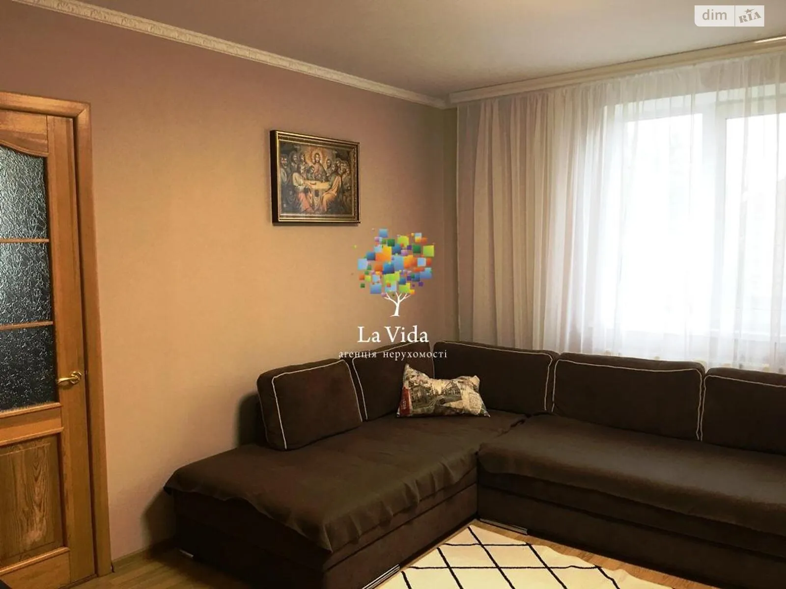 Продается дом на 3 этажа 290 кв. м с террасой, цена: 280000 $ - фото 1