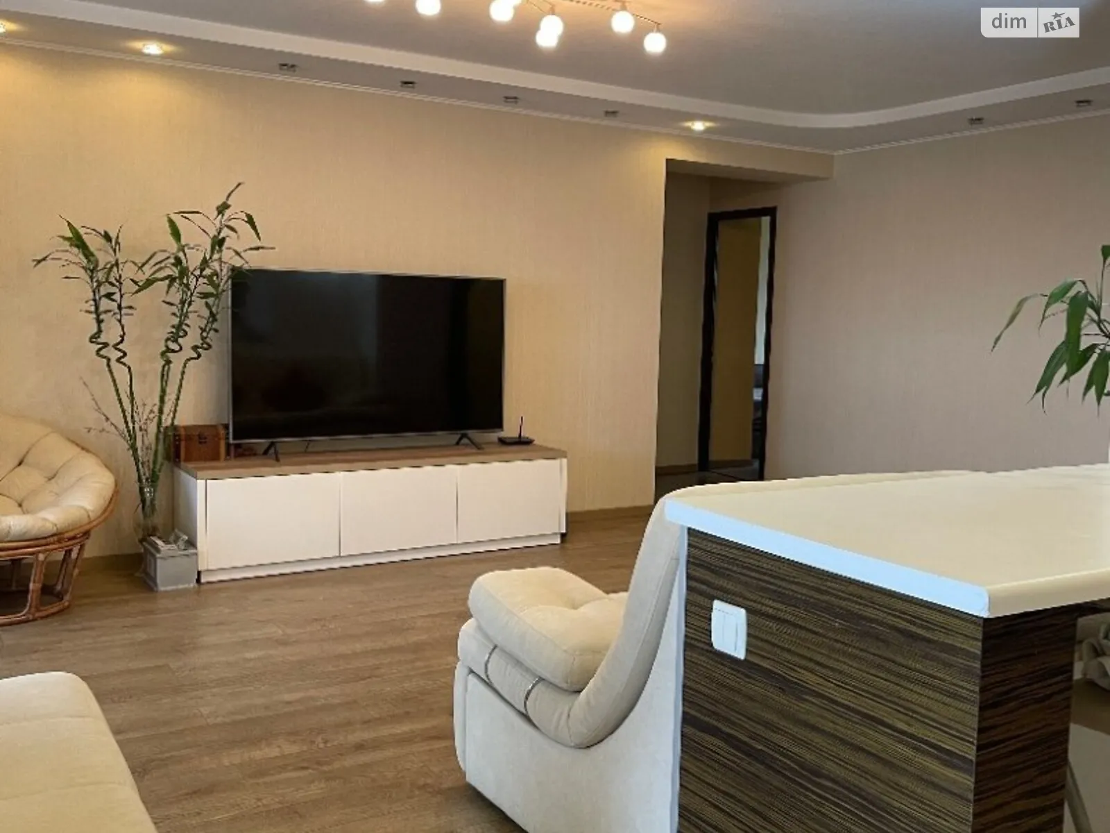 Продается 3-комнатная квартира 73 кв. м в Днепре, цена: 72000 $ - фото 1