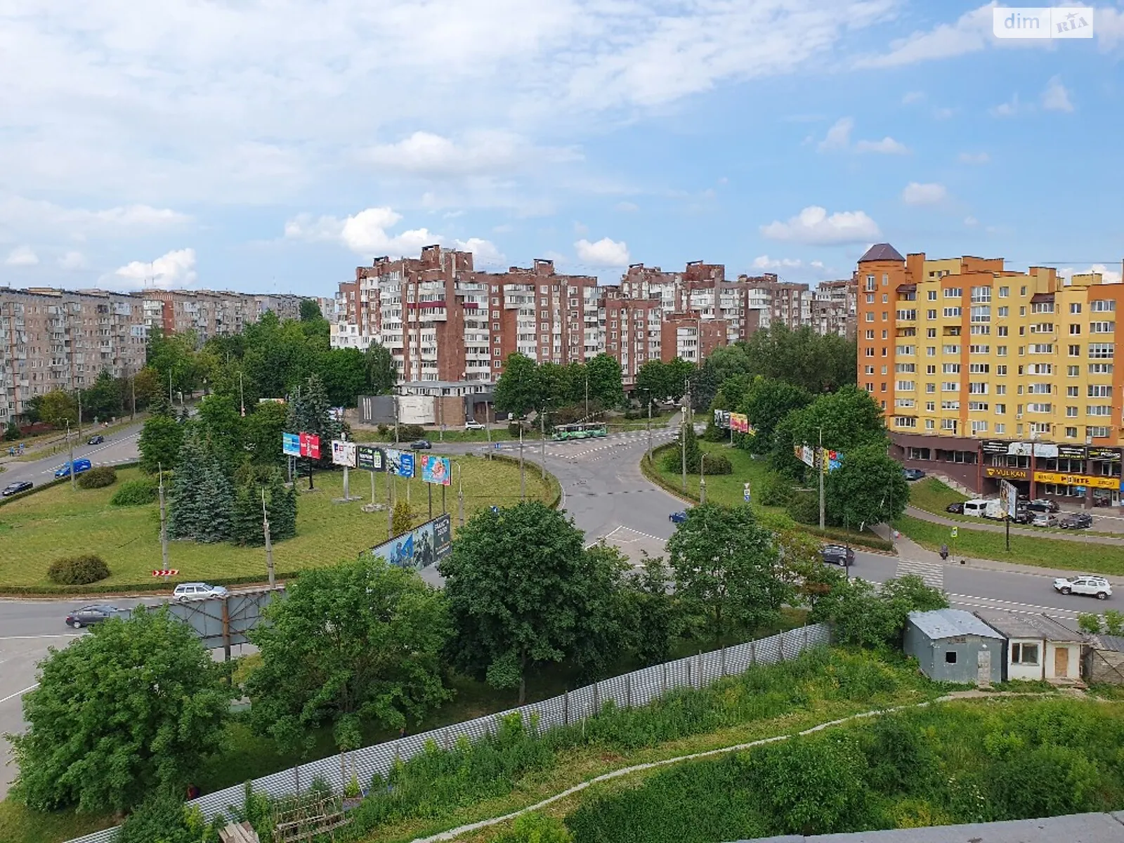 2-комнатная квартира 94 кв. м в Тернополе, ул. Евгения Коновальца - фото 1