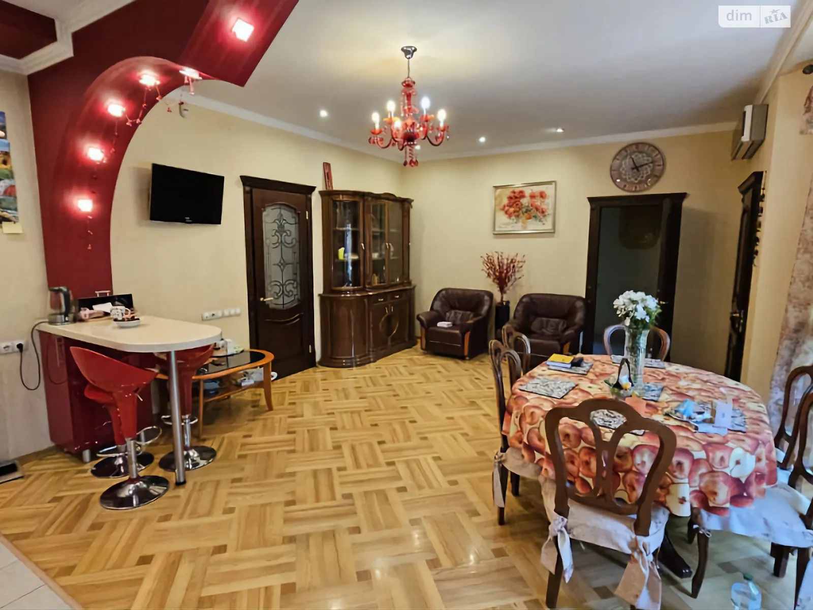 Продается дом на 2 этажа 211 кв. м с террасой, цена: 349000 $ - фото 1