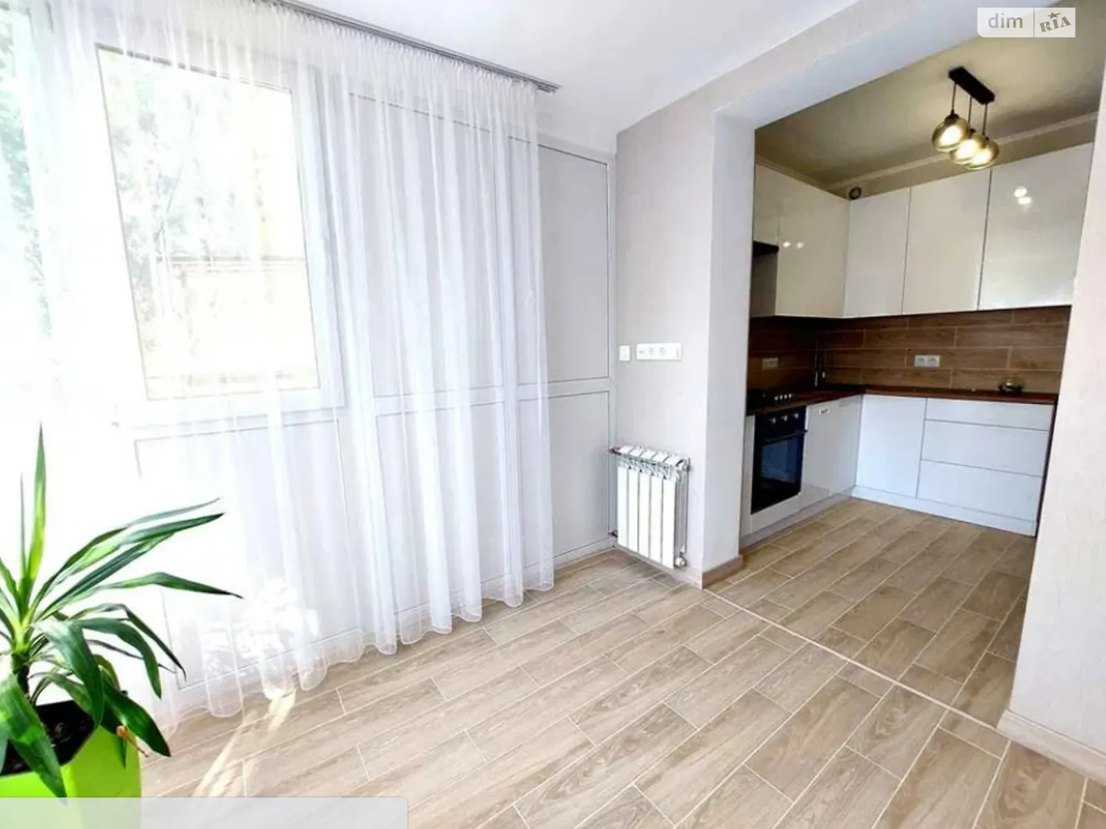 Продается 2-комнатная квартира 49 кв. м в Одессе, ул. Тенистая