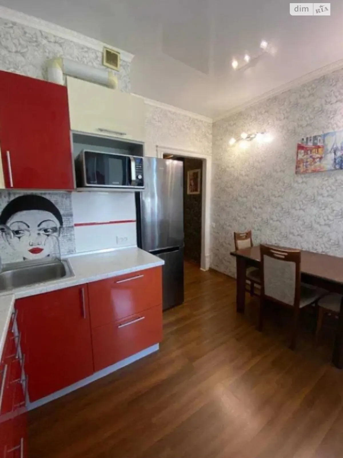 Продается 1-комнатная квартира 36 кв. м в Одессе, ул. Люстдорфская дорога, 55