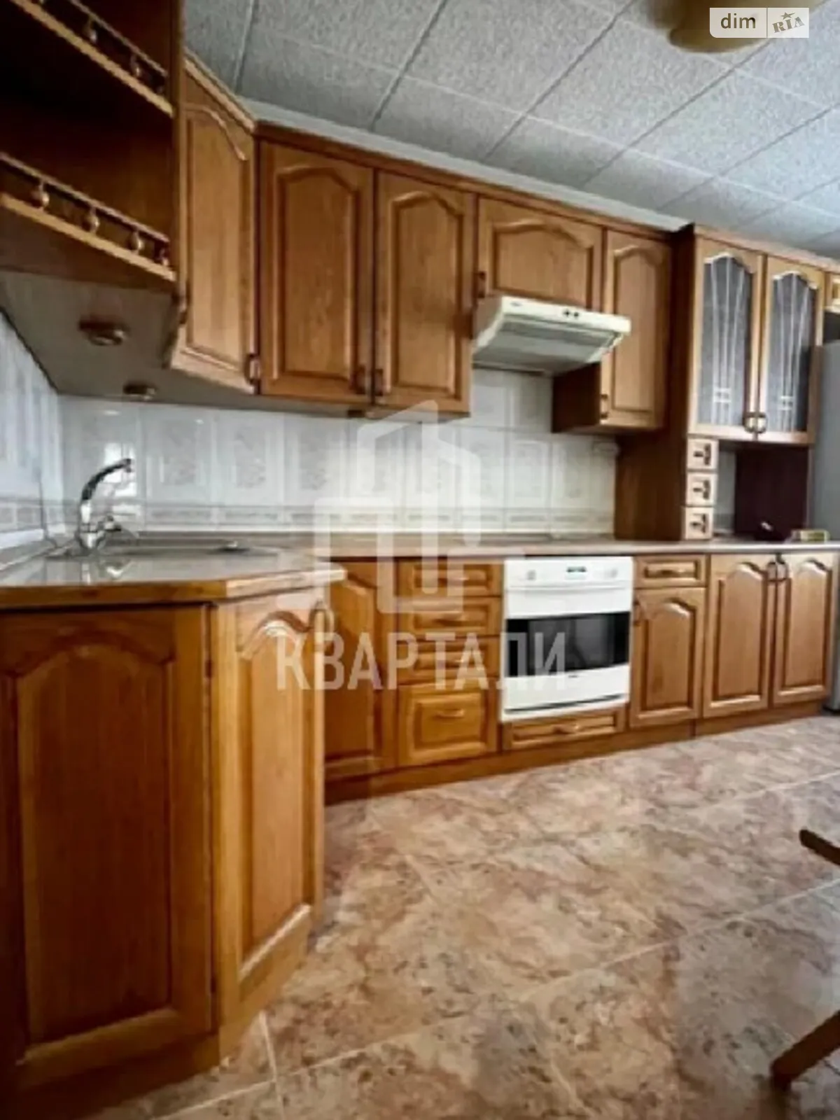 Продается 3-комнатная квартира 74 кв. м в Киеве, цена: 84000 $