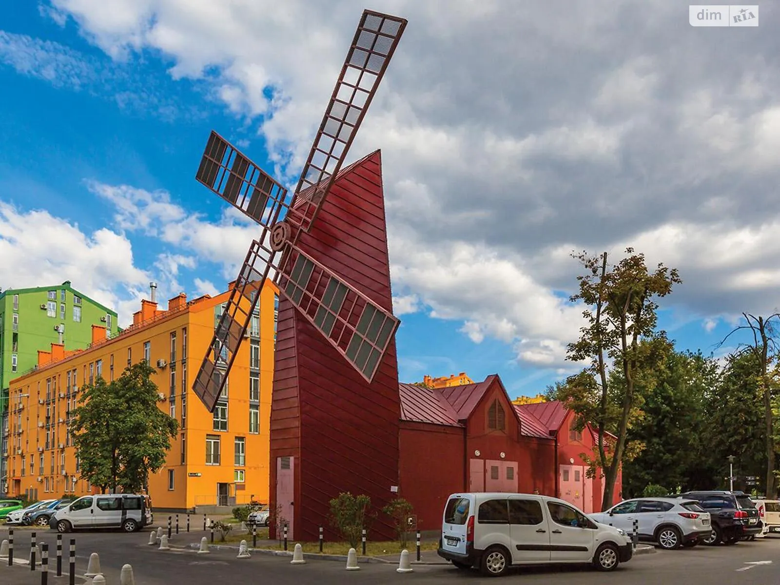 Продается 2-комнатная квартира 64 кв. м в Киеве, ул. Мартовская, 14Б