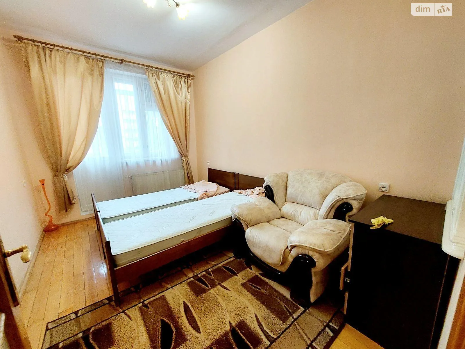 Продается 3-комнатная квартира 104 кв. м в Ужгороде, ул. Капушанская, 173 - фото 1