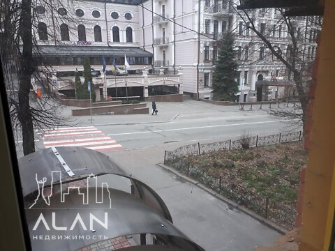 Продається офіс 72 кв. м в бізнес-центрі, цена: 130000 €