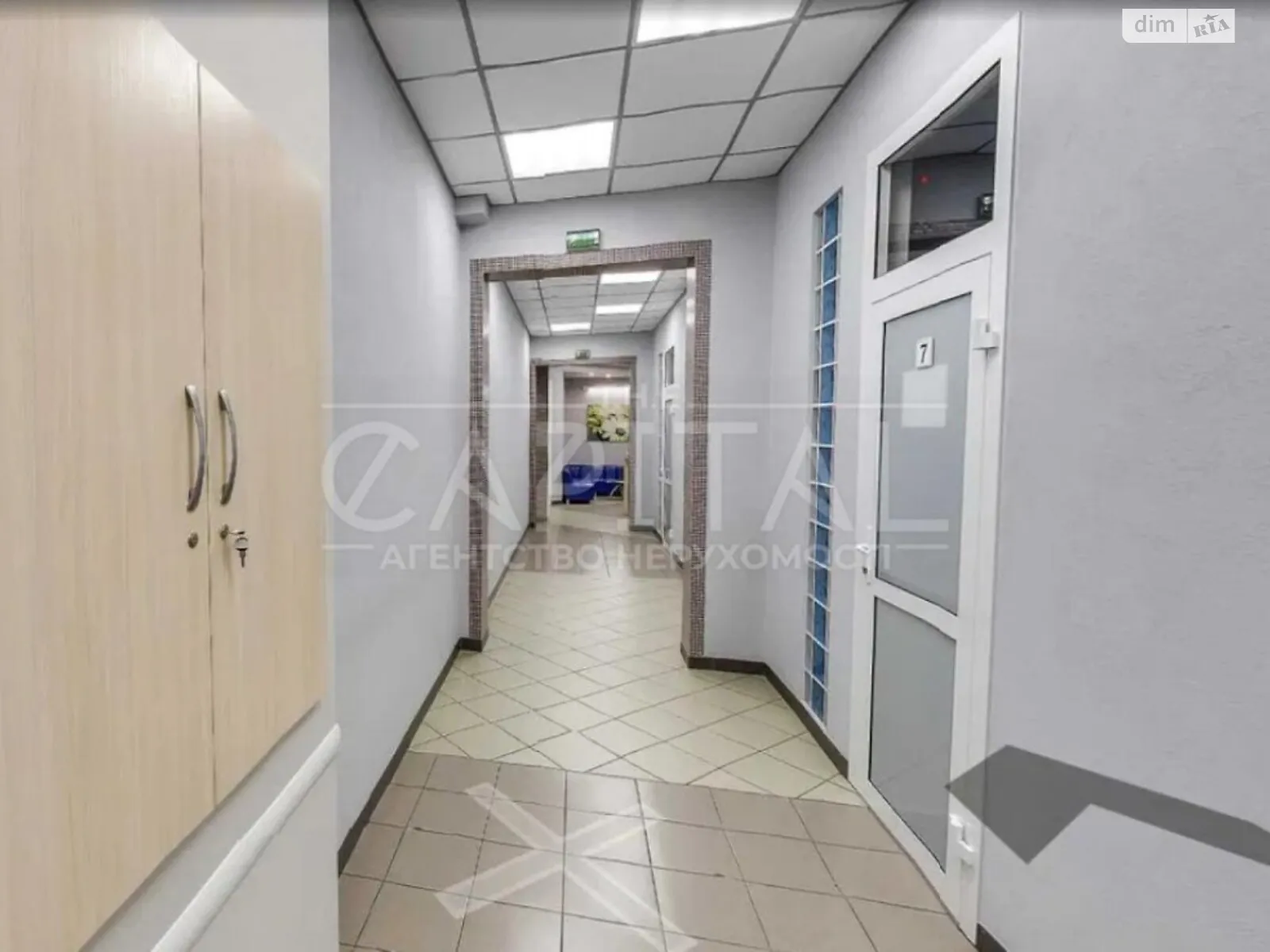 Сдается в аренду офис 358 кв. м в бизнес-центре, цена: 5200 $ - фото 1