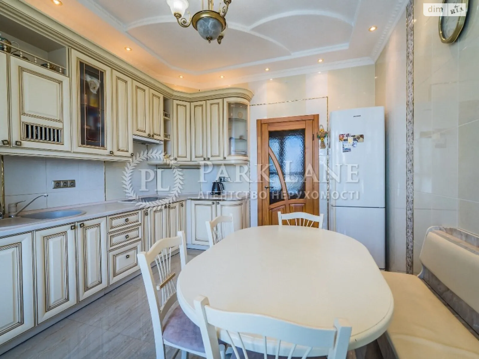 Продается 3-комнатная квартира 107 кв. м в Киеве, ул. Мокрая(Кудряшова), 20Б