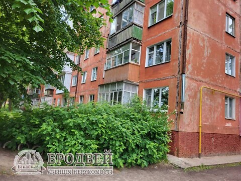 Продается 4-комнатная квартира 61 кв. м в Чернигове, ул. Казацкая