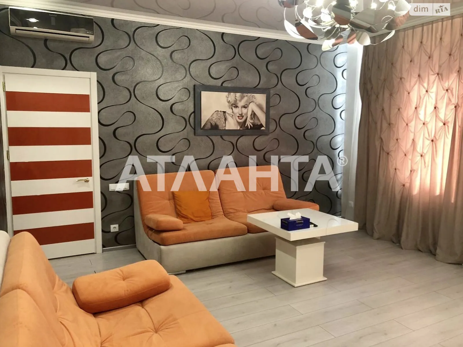 Продается 2-комнатная квартира 75 кв. м в Одессе, ул. Генуэзская, 24Д - фото 1