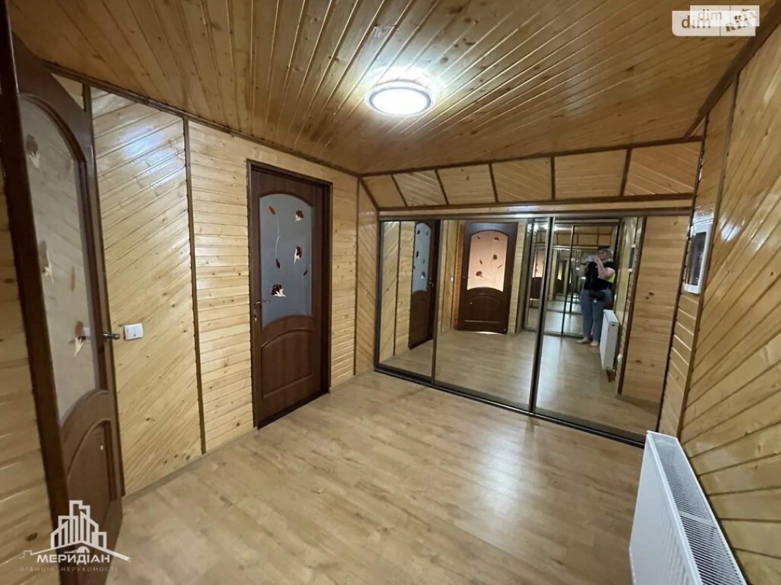 Продается дом на 3 этажа 221 кв. м с участком - фото 3