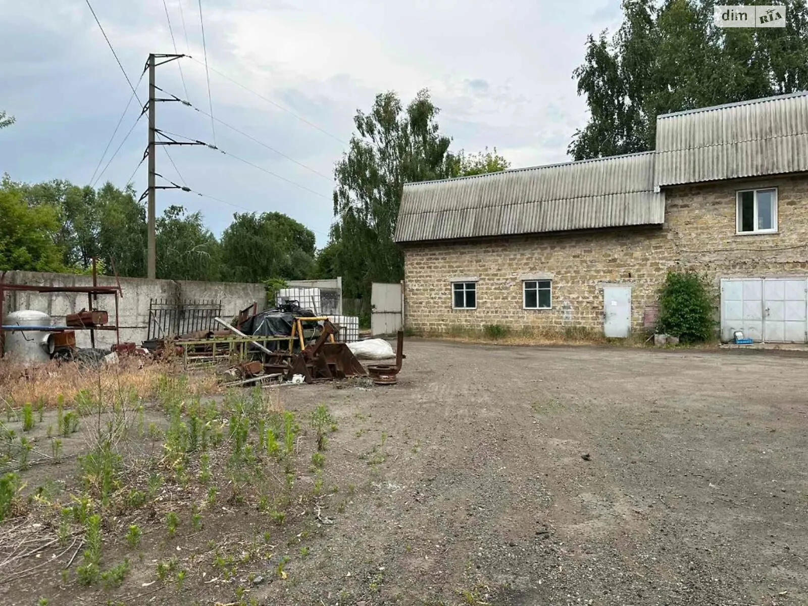 Продается помещения свободного назначения 200 кв. м в 2-этажном здании, цена: 90000 $