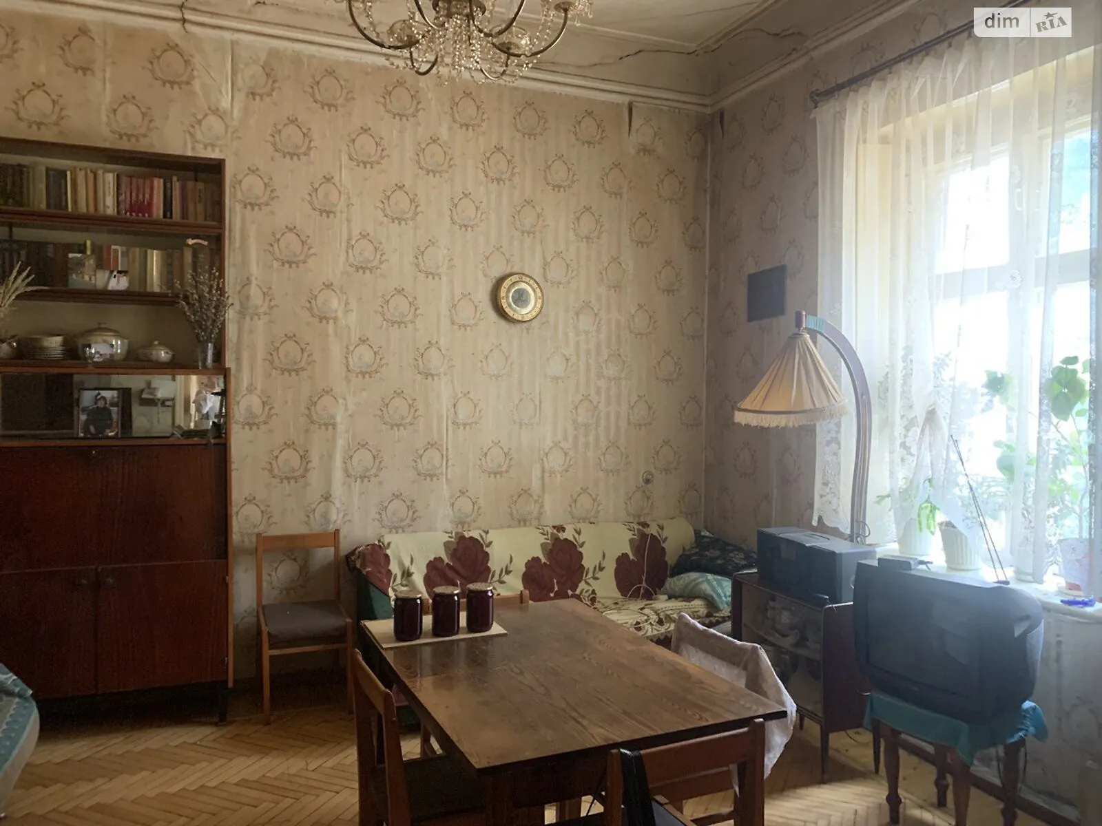 Продается 3-комнатная квартира 43 кв. м в Одессе, ул. Пастера