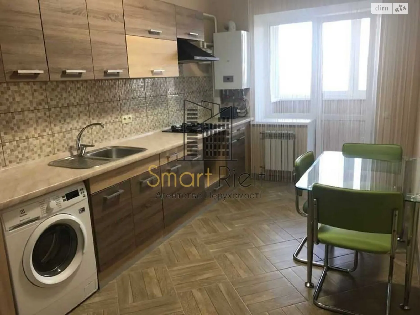 Продается 1-комнатная квартира 42 кв. м в Полтаве, ул. Черновола Вячеслава