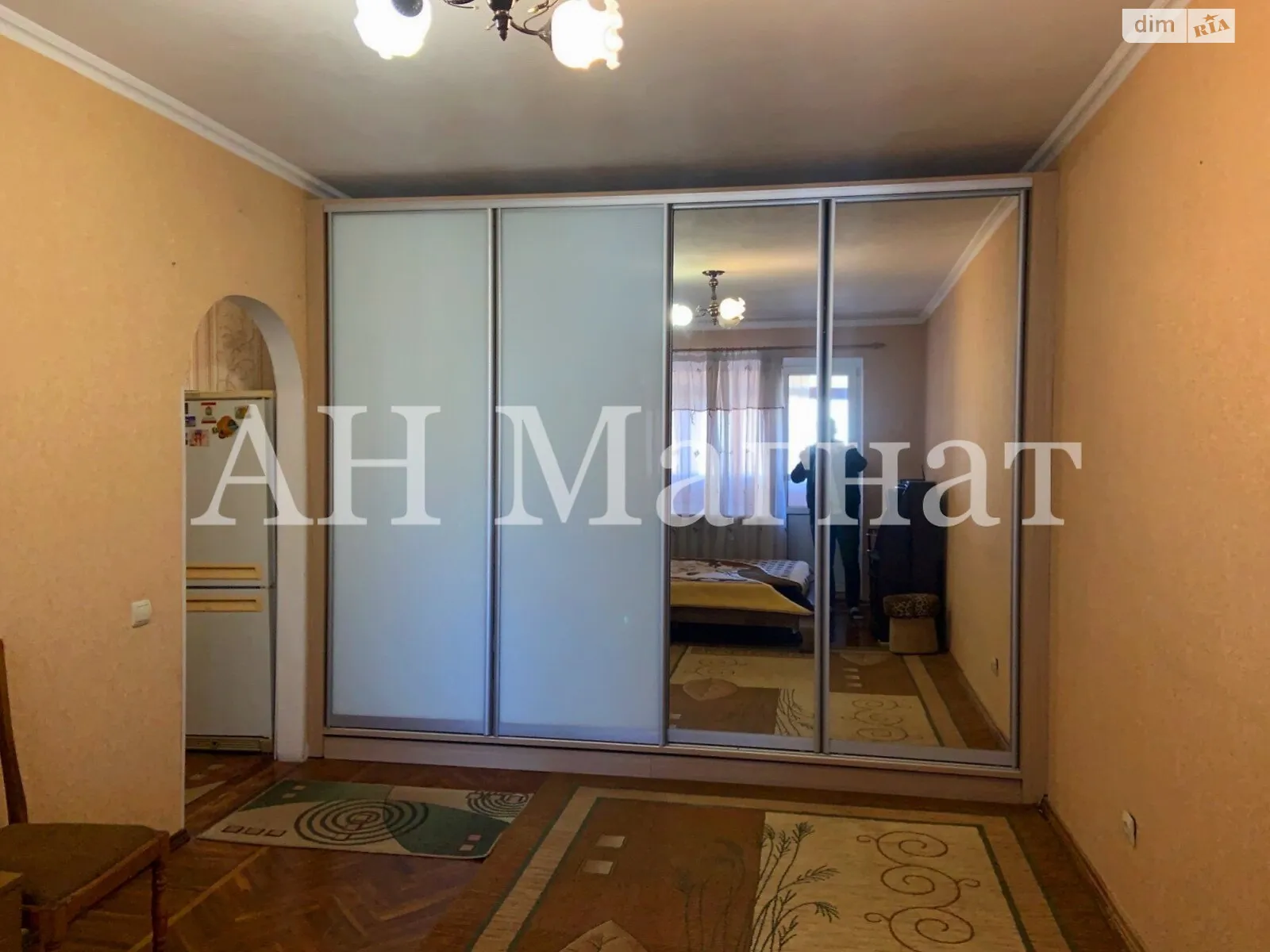 Продається 2-кімнатна квартира 52 кв. м у Чорноморську, вул. Олександрійська