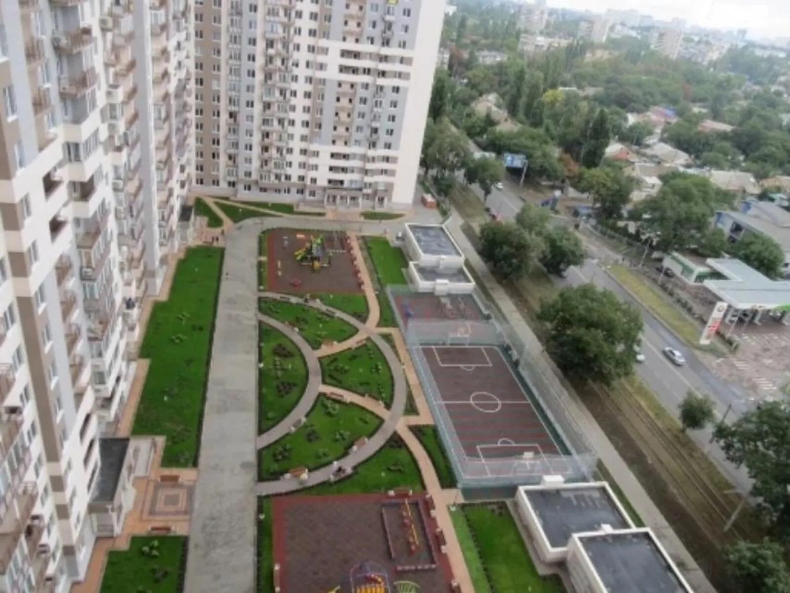 Продается 1-комнатная квартира 52 кв. м в Одессе, ул. Люстдорфская дорога - фото 1