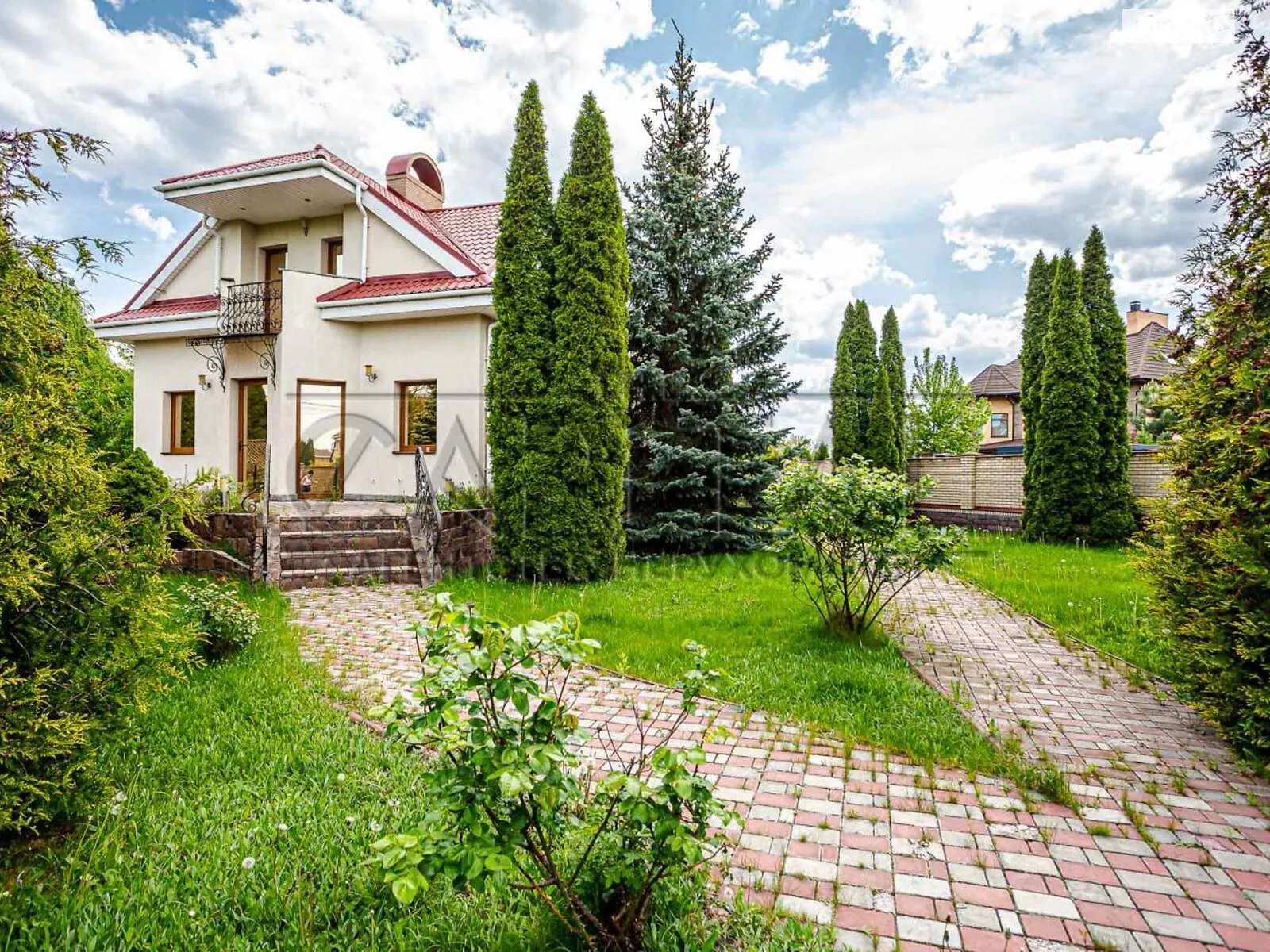 Продается дом на 2 этажа 232 кв. м с балконом, цена: 290000 $ - фото 1