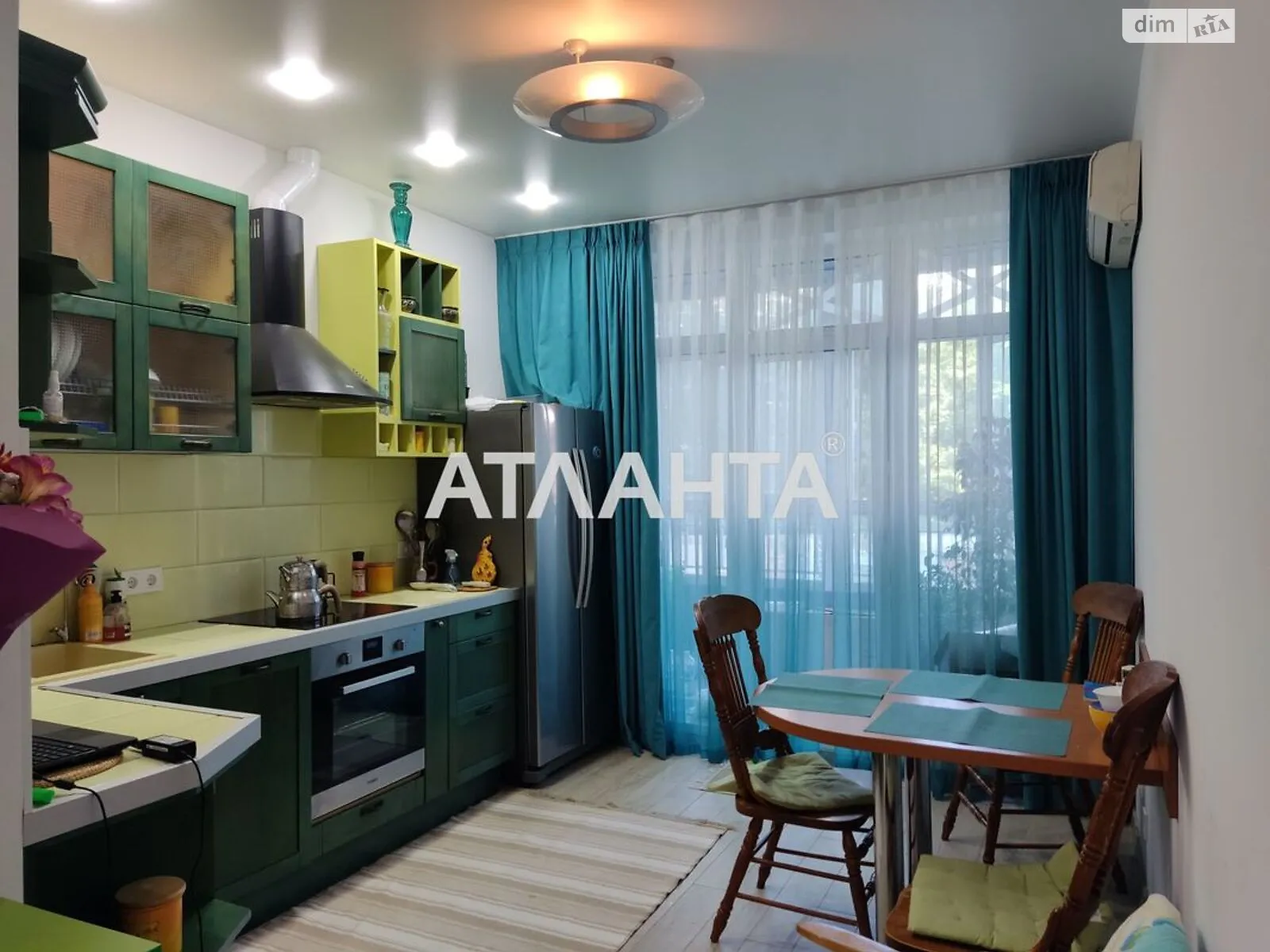 Продается 1-комнатная квартира 47 кв. м в Одессе, просп. Гагарина - фото 1