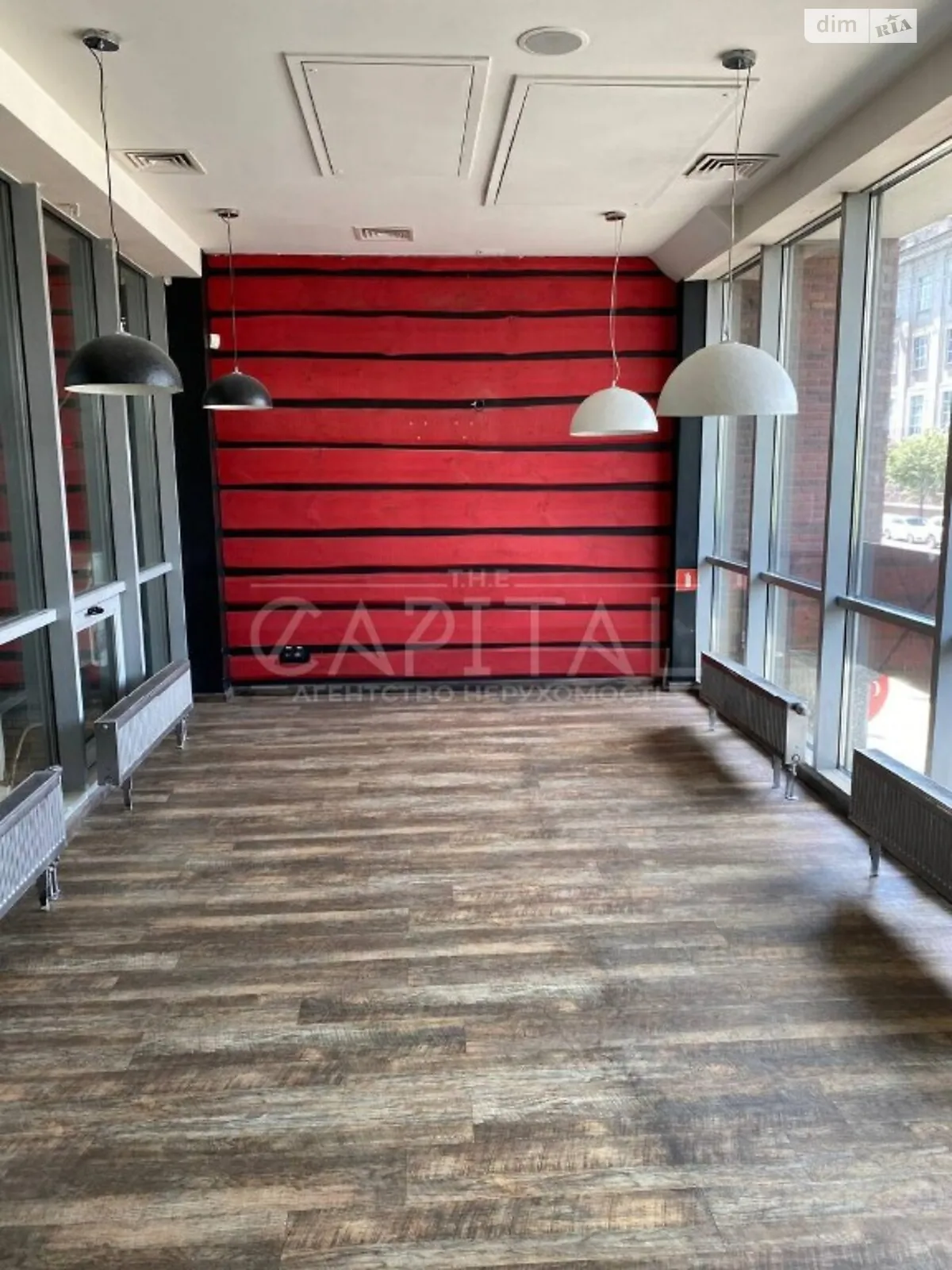 Сдается в аренду офис 235 кв. м в бизнес-центре, цена: 3525 $ - фото 1