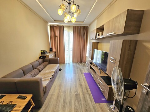 Продается 2-комнатная квартира 70 кв. м в Черновцах, ул. Главная