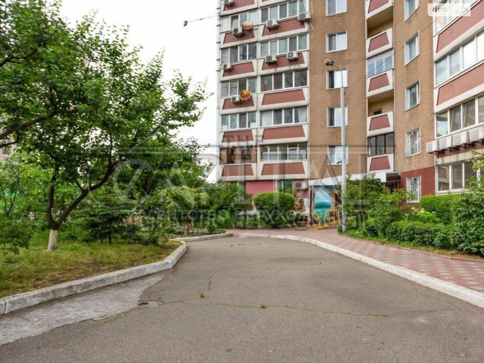 Продается 5-комнатная квартира 248 кв. м в Киеве, просп. Николая  Бажана, 36