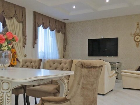 Продается 4-комнатная квартира 231 кв. м в Одессе, просп. Шевченко