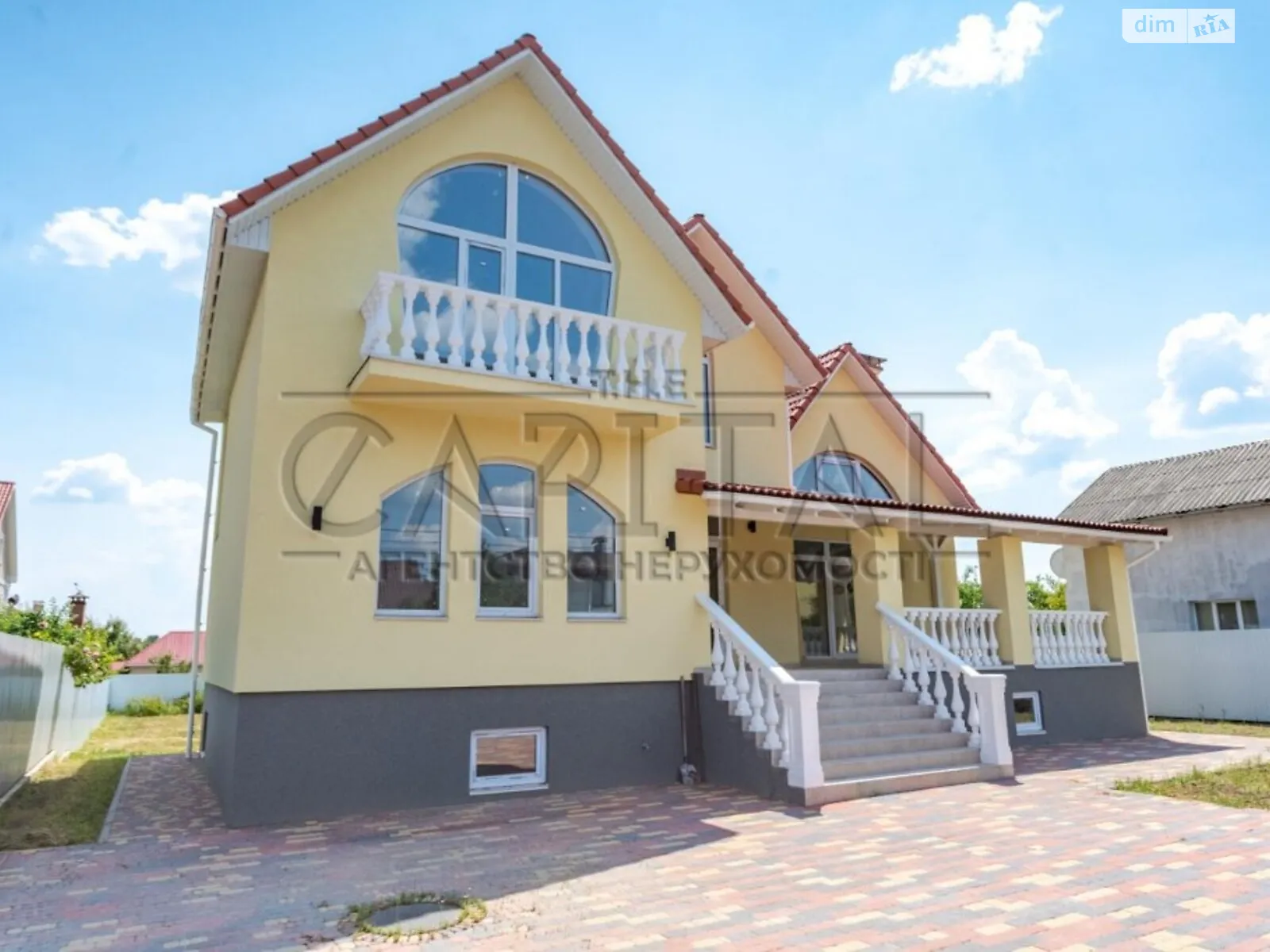 Продается дом на 2 этажа 332 кв. м с баней/сауной, цена: 295000 $ - фото 1