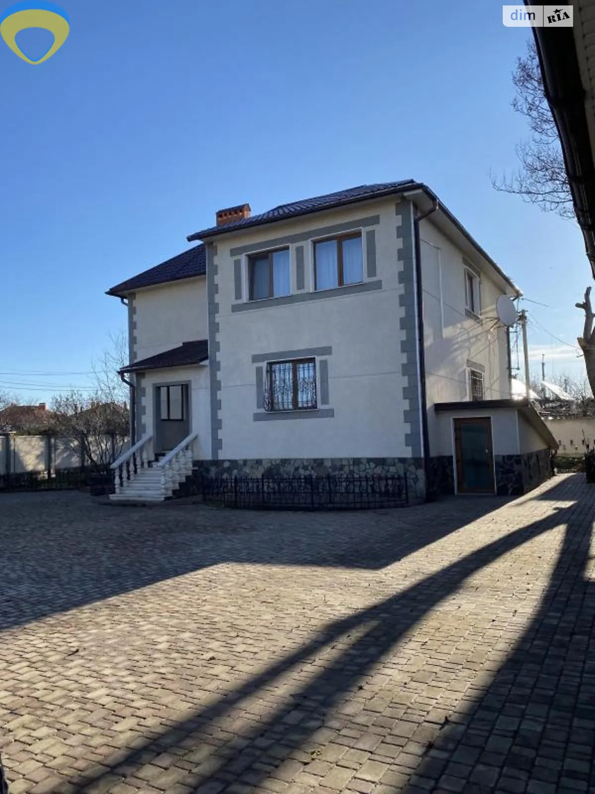 Продается дом на 2 этажа 120 кв. м с подвалом, цена: 190000 $ - фото 1